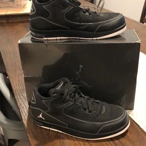 Men’s Auth. Jordan sneakers